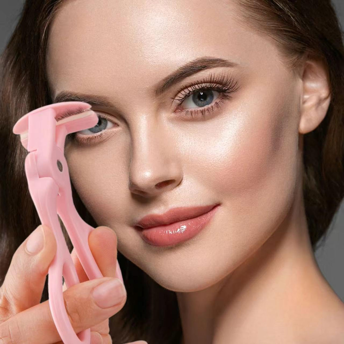 Eyelash Curlers，Eyelash Curler with 2 Silicone Refill Pads ，Eyelash Curler for No Pinching or Pulling，Curl Eyelashes & Lash Lift in Seconds，Lash Curler Makeup Tool for Women (Pink)