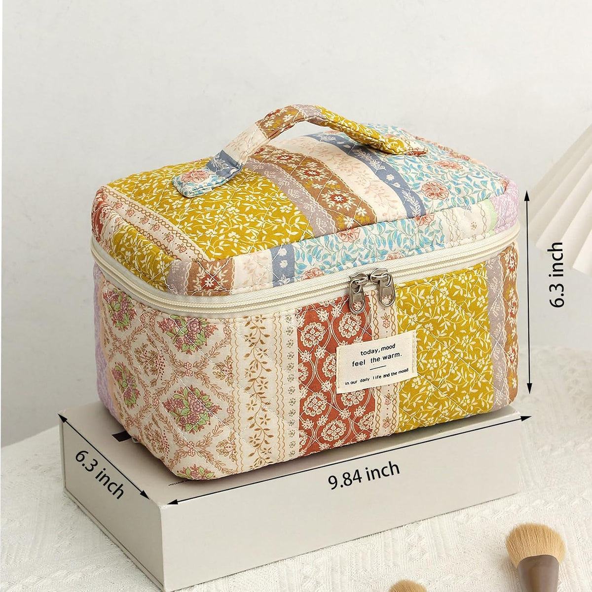 Large Makeup Bag, Cute Cosmetic Bags for Women, Floral Quilted Makeup Bag, Coquette Aesthetic Toiletry Bag,Travel Makeup Organizer Bags