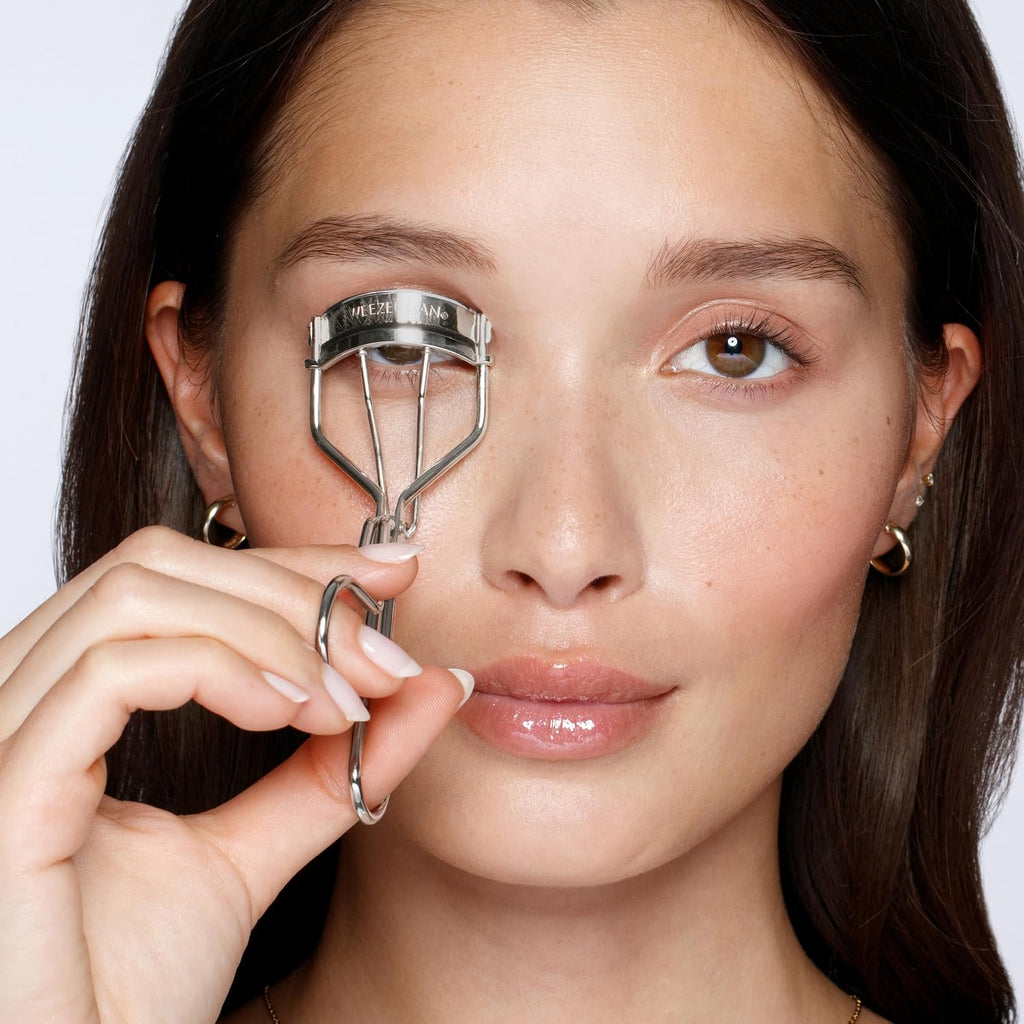 Tweezerman Classic Eyelash Curler for All Eye Shapes with Refill Pads